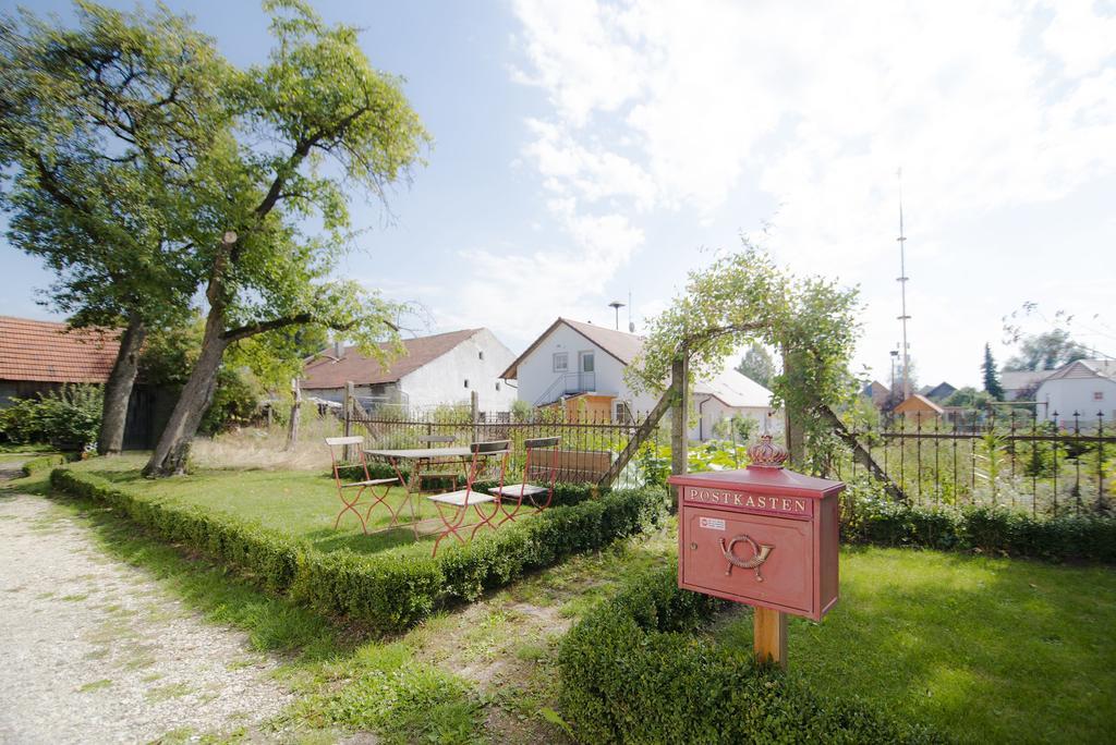 Historischer Pfarrhof Niederleierndorf Langquaid Номер фото